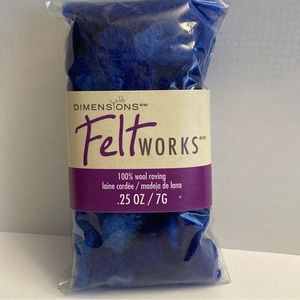 6 Dimensions FeltWorks 100% Wool Blue Curly Roving 0.25oz Needle Felting Crafts